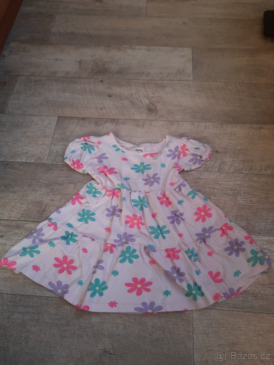 Šatičky kytičky 104