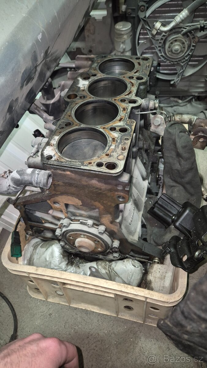 Blok motoru 2.0TFSI BWA