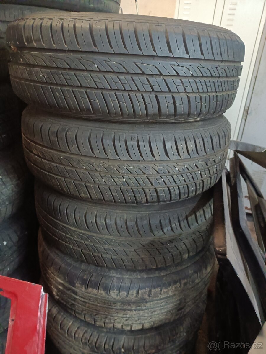 Letní pneu s disky r15