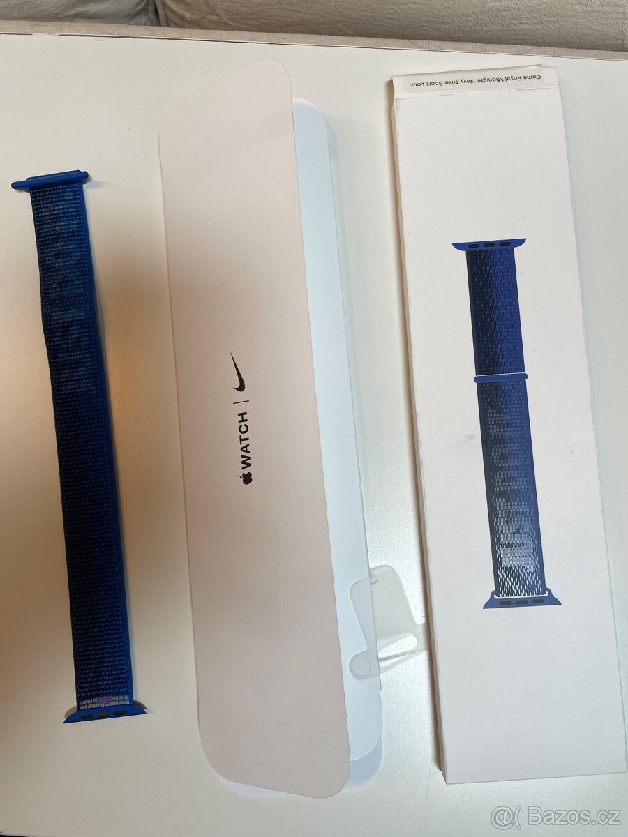 Originální modrý řemínek Nike na Apple Watch 44/45/49mm