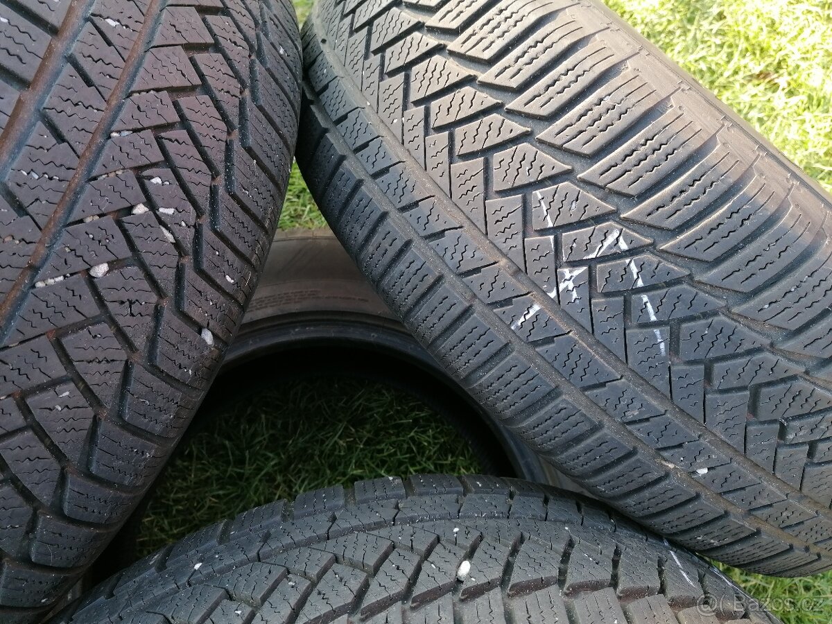 4ks zimních pneu 215/65r16 98H
