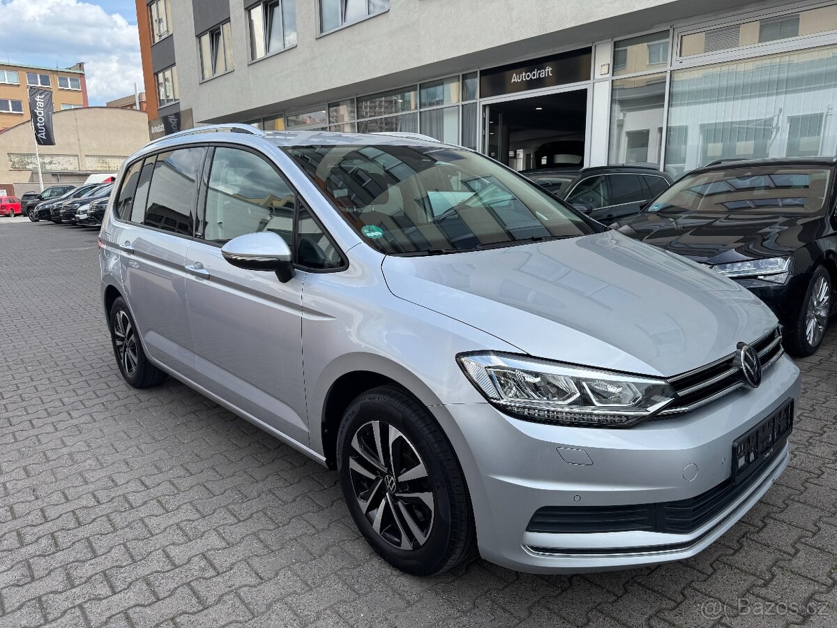 VW Touran 2.0TDI 110kW DSG Navigace Full LED DAB Park. senz.