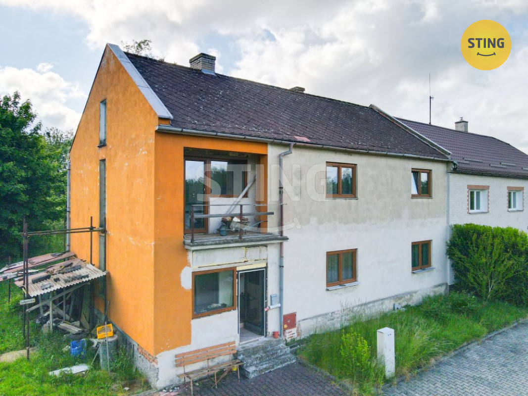Dvougenerační dům 6+2 s velkou zahradou 1650m2 , Maj, 132454