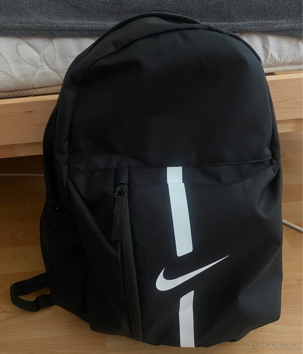 Nike batoh