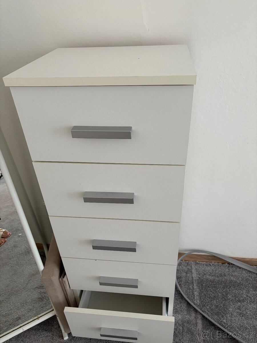 Komoda vysoká šuplíková