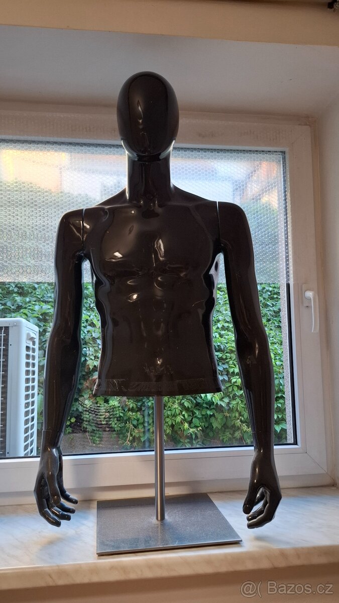 Pánská figurína bysta