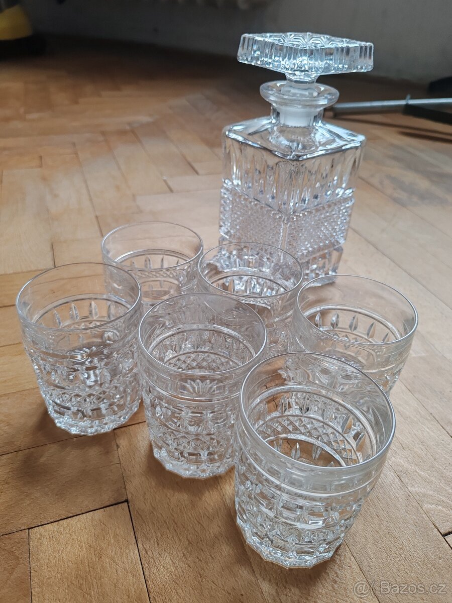 Sada karafa a skleničky