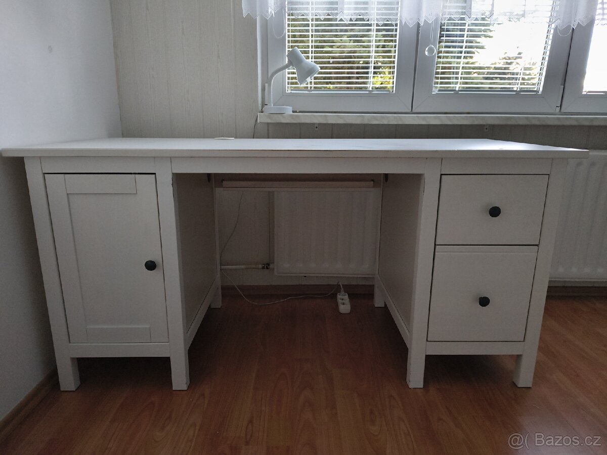 Bílý psací stůl IKEA Hemnes 155x65 cm