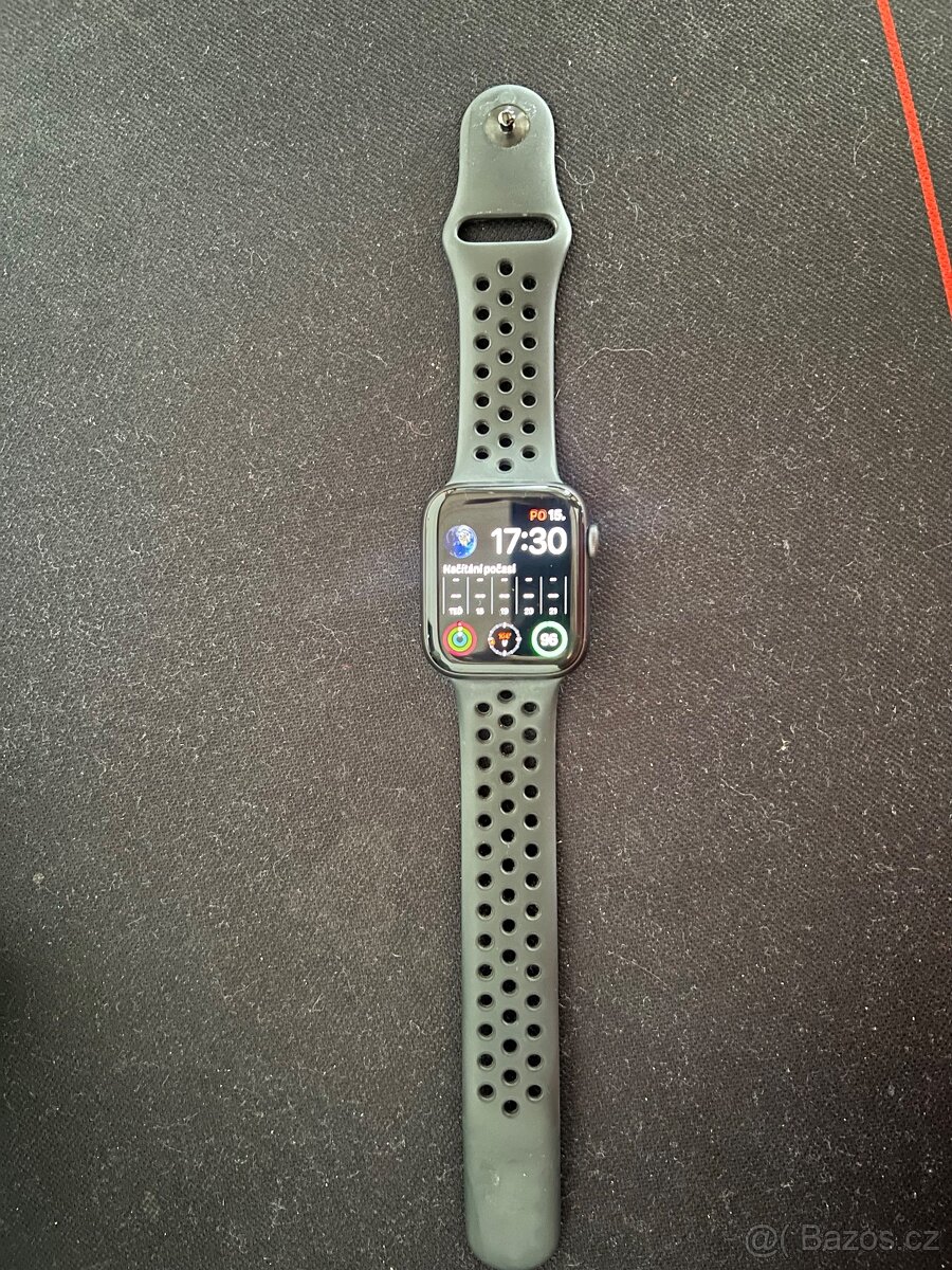Apple Watch series 5 Nike edice 44mm
