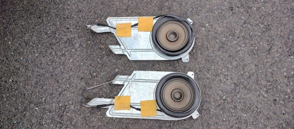 VW New Beetle I zadní repro