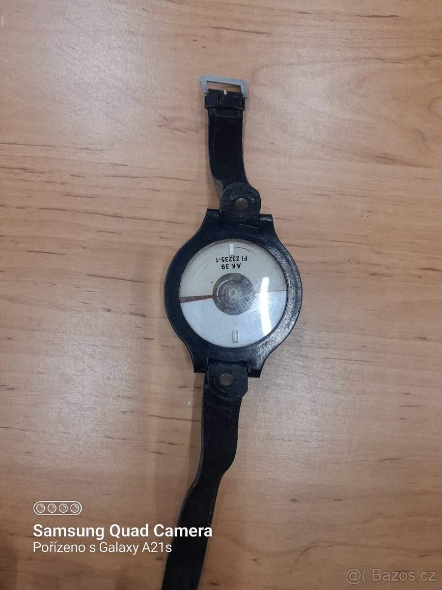 Letecky kompas německy..