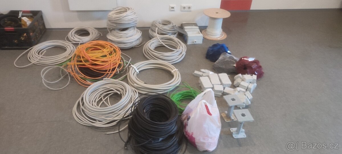 Elektromateriál pro rodinný dům