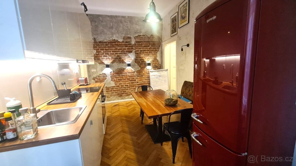 2+1 85 m² Na výtoni, Praha - Nové Město