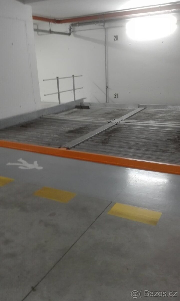 Výměna garážového stání