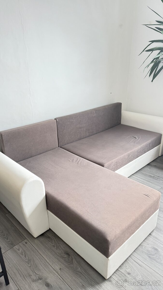 Rozkládací pohovka s úložným prostorem