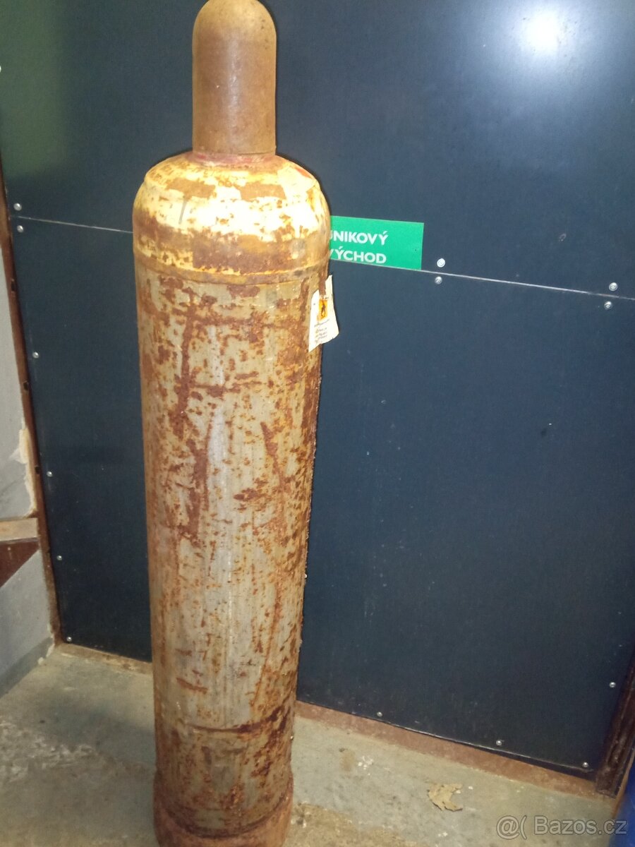 Levně -láhev na acetylen