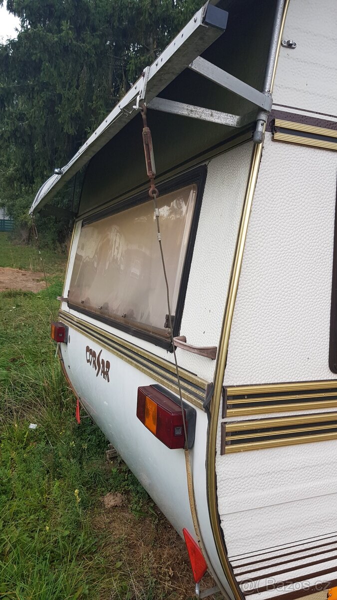 Obytný karavan bez papírů