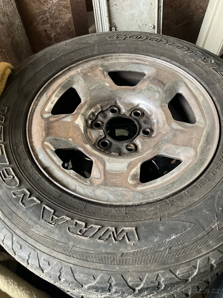 Ford F-150 kola