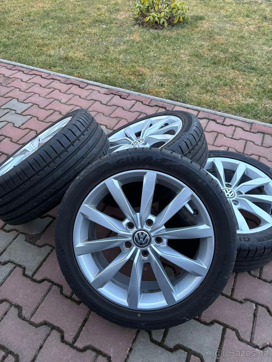 Originání sada ALU disků a pneumatik Volkswagen Golf