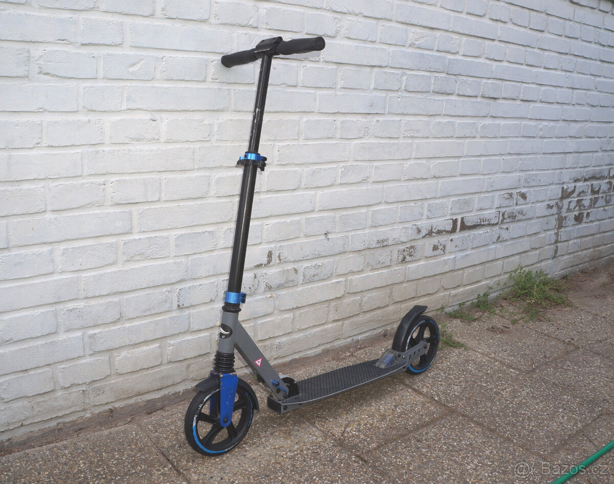 ALU skládací koloběžka BigWheel 200 DeltaSport bezvadný stav
