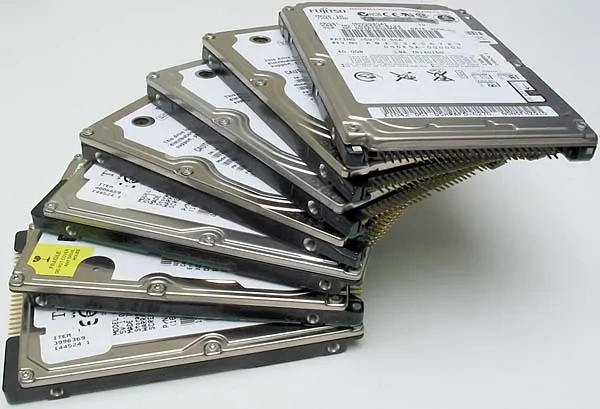 Pevné disky SATA 2,5" a 3,5" různé velikosti