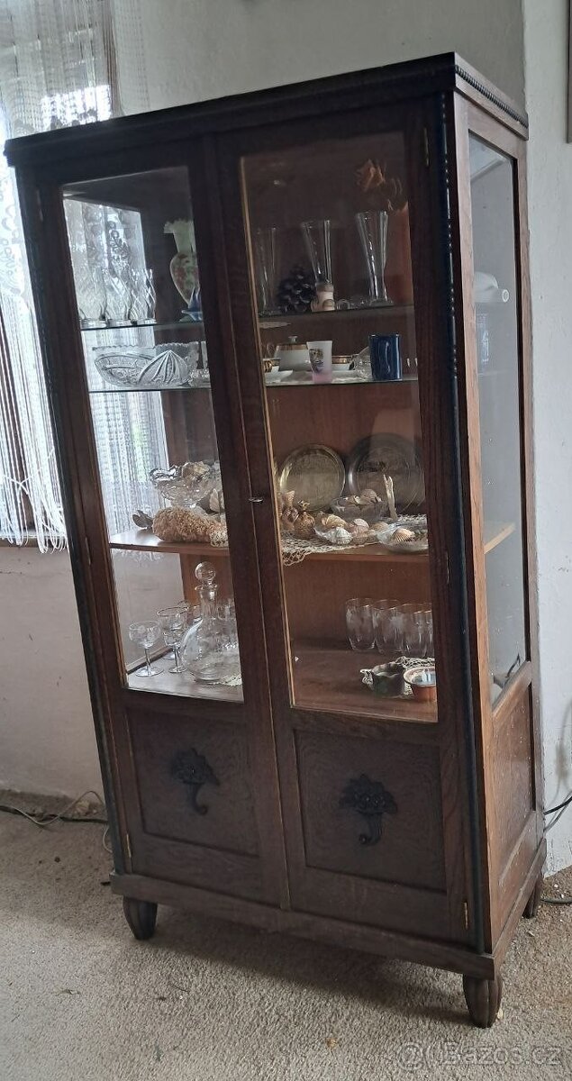 Stylový skleník / vitrína z období první republiky