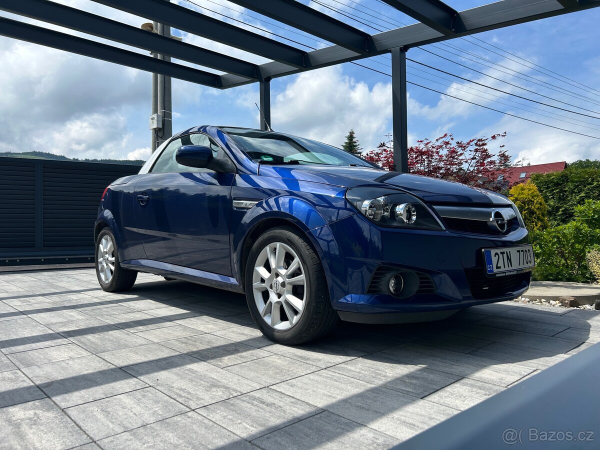 Opel Tigra 1,8 benzin, manuál