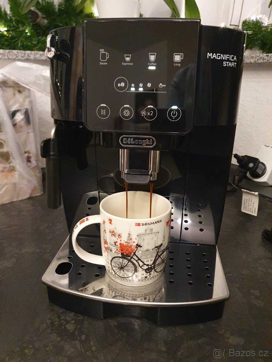 Automatický kávovar De'Longhi Magnifica Start ECAM 220