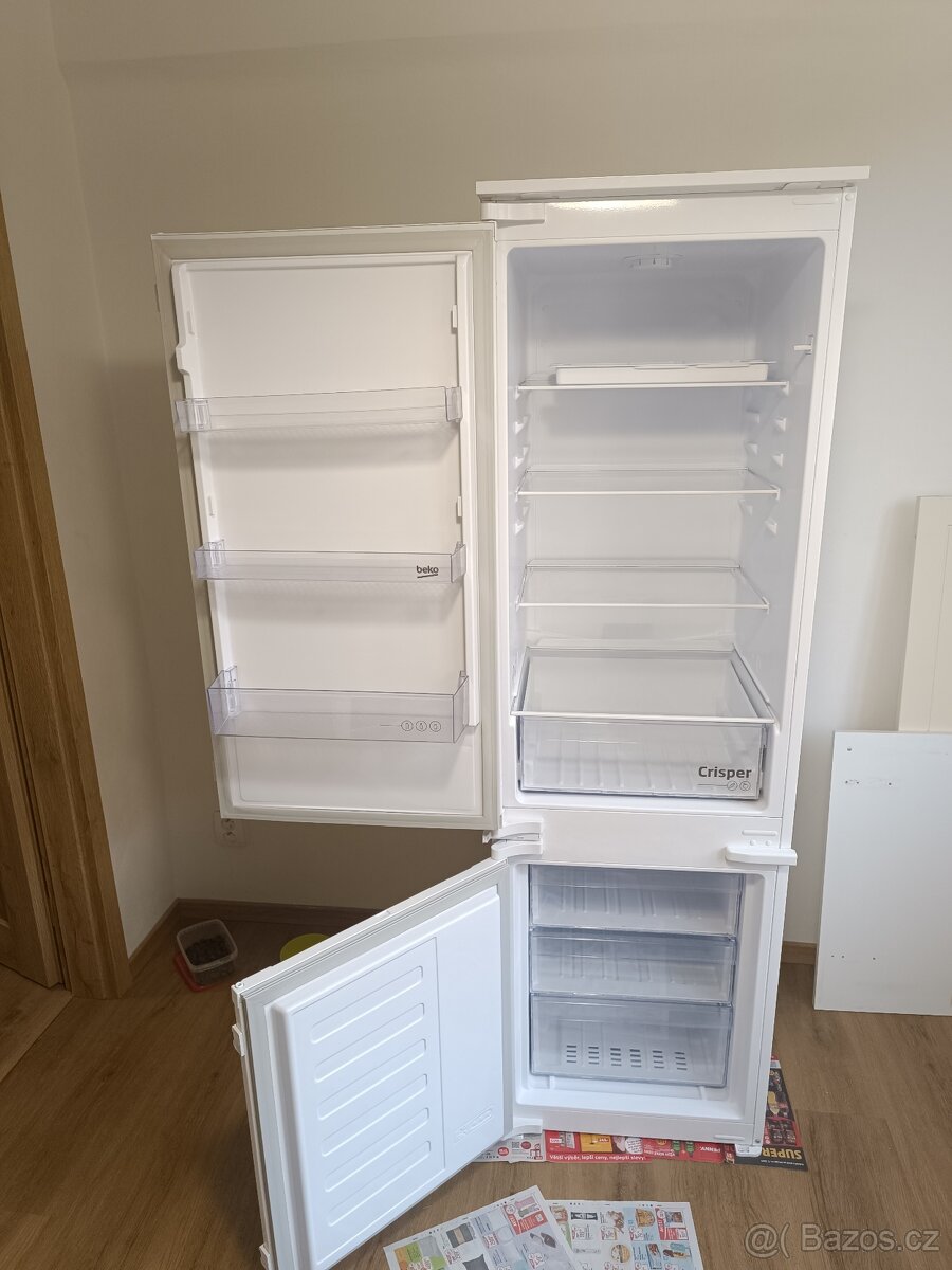 Vestavná lednice Beko