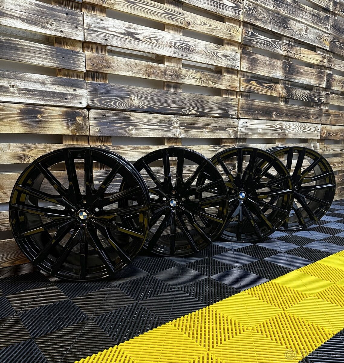 BMW - orig. ALU disky 5x112 R22 pro modely X5, X6