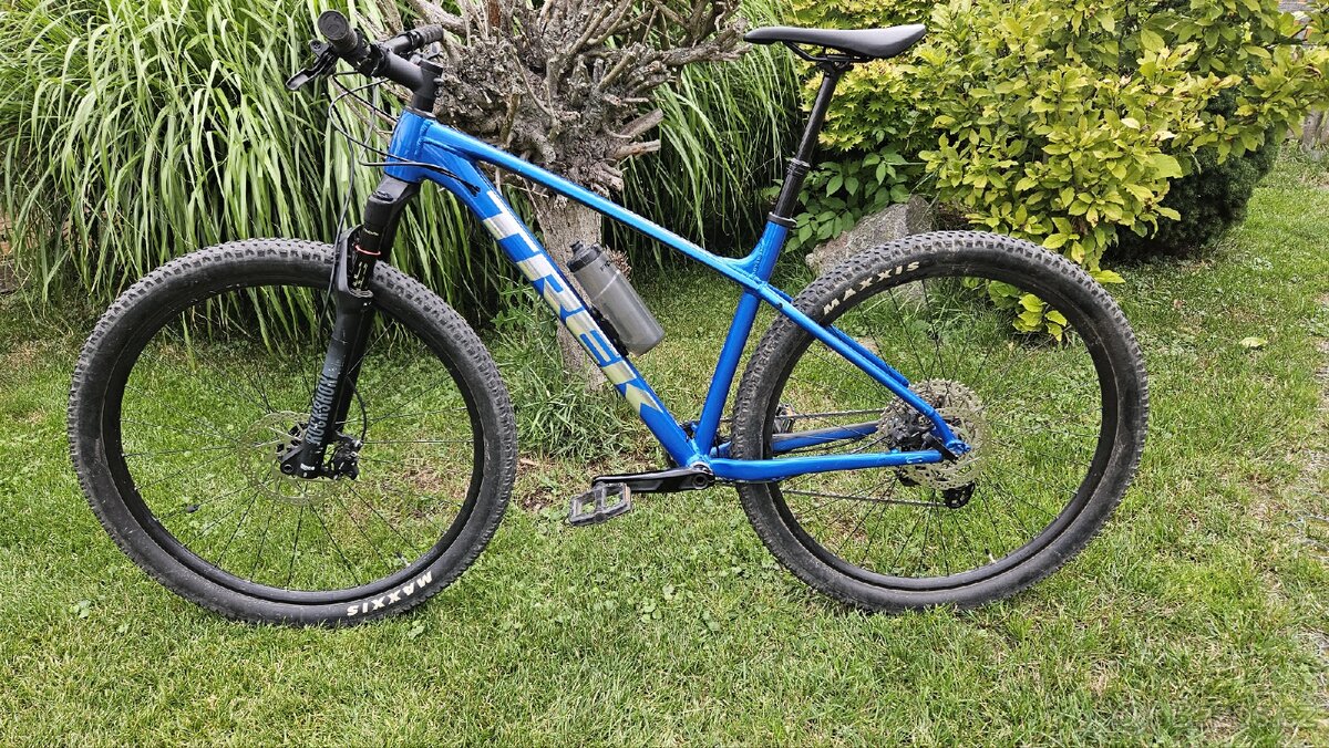 Horské kolo Trek X-Caliber 9 (2022)
