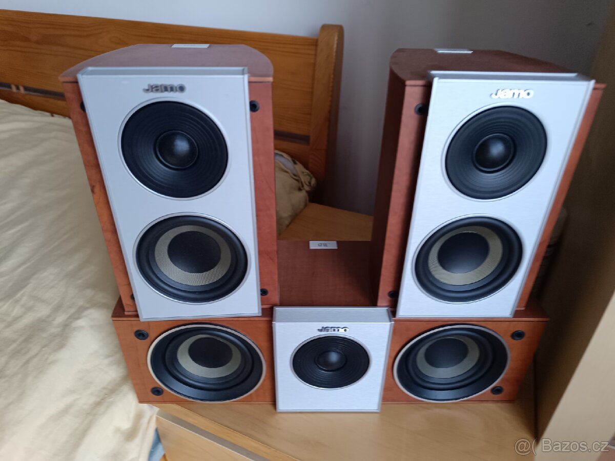 Repra Jamo Studio centr + satelitní, efektové