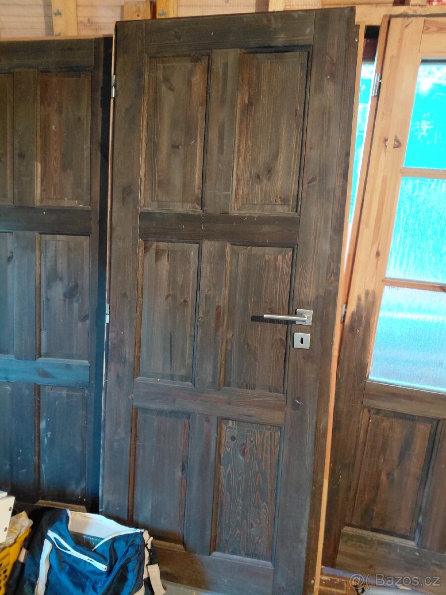 Dveře včetně zárubně (dřevo masiv)