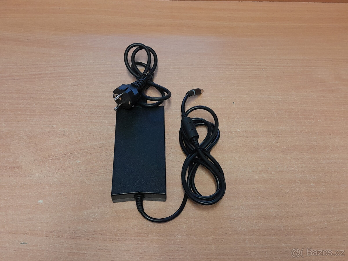 Nabíječka DELL 130W 19.5V 6.7A