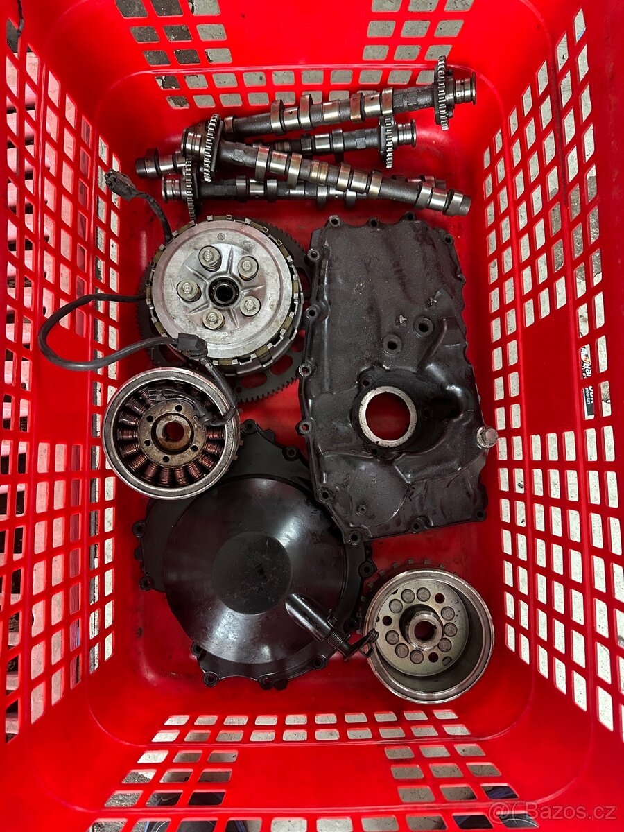 Díly motoru Triumph 1050