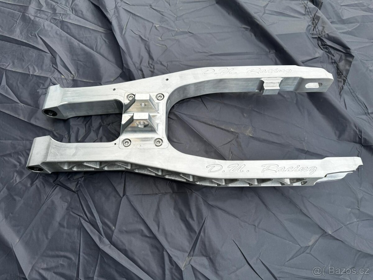 Yamaha YZ65 Prodloužená kyvná vidlice