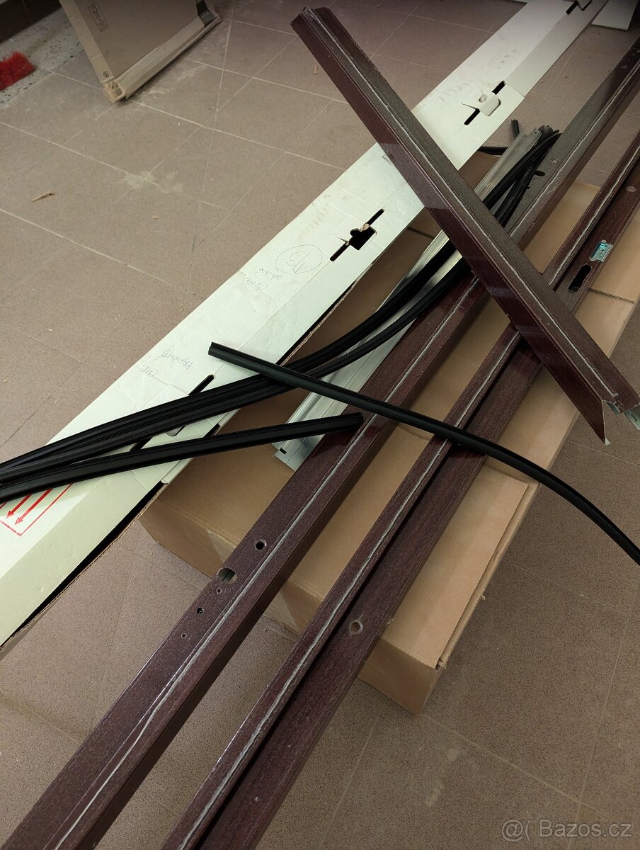 Ocelová zárubeň (futra)