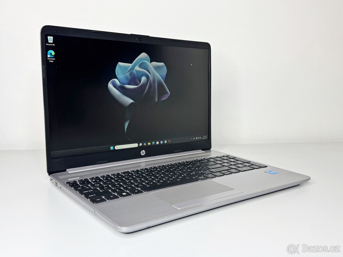 HP 250 G8 – i3 | 16GB RAM | 512GB SSD | W11