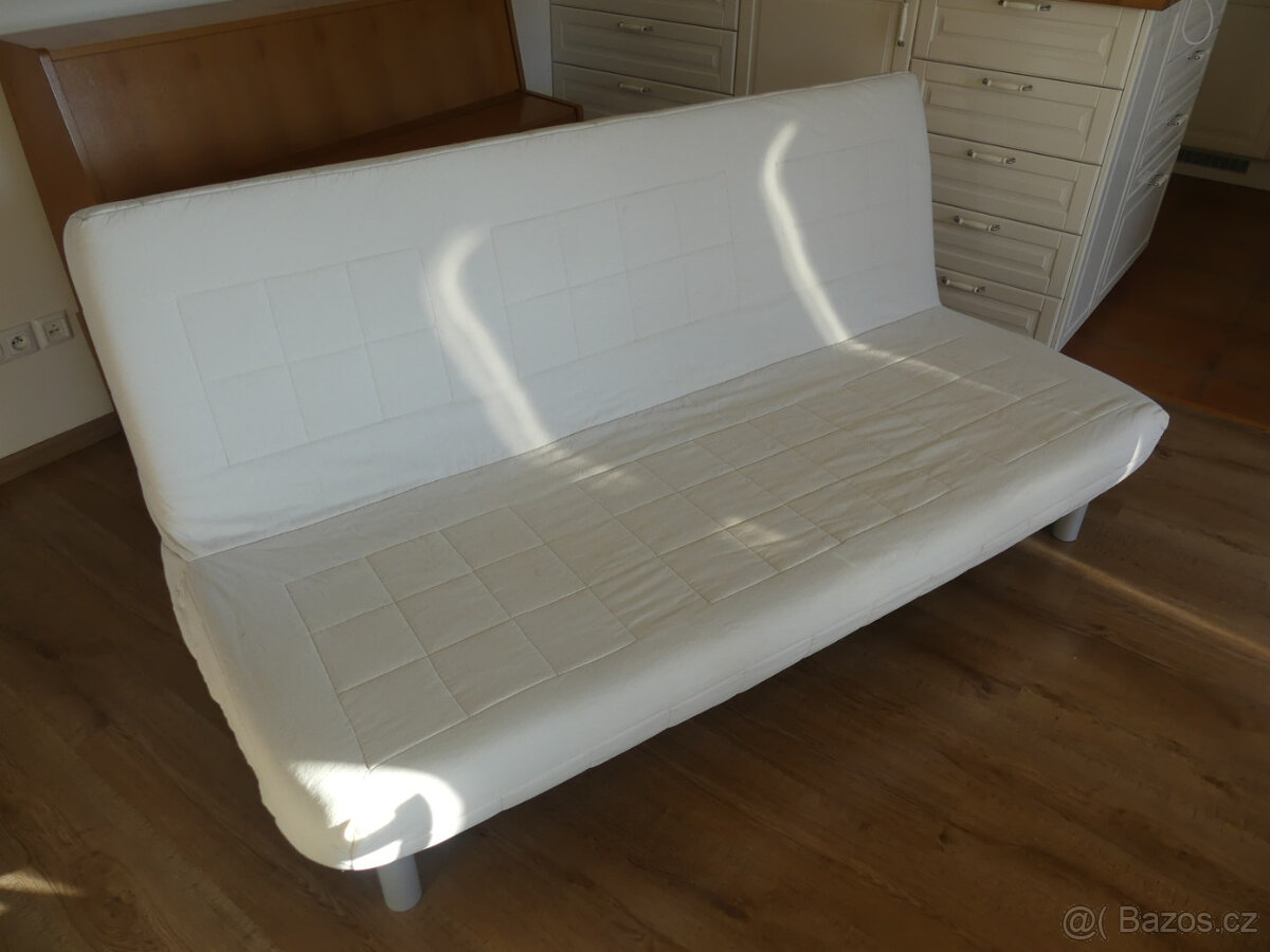 Ikea Beddinge s úložným prostorem + 2 potahy