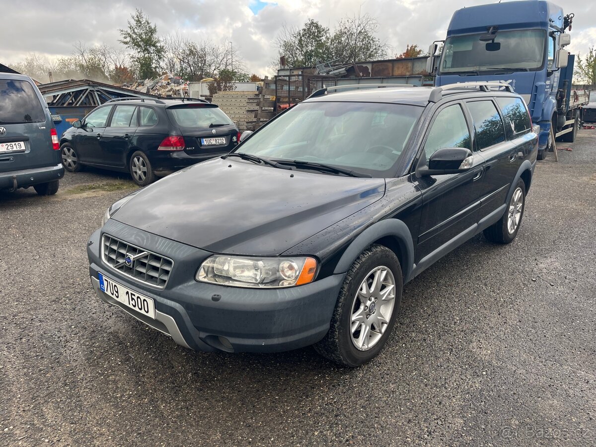 Volvo XC70 AWD 2.4 D5 - díly z vozu