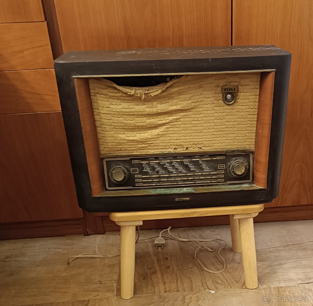 Retro rádio Tesla