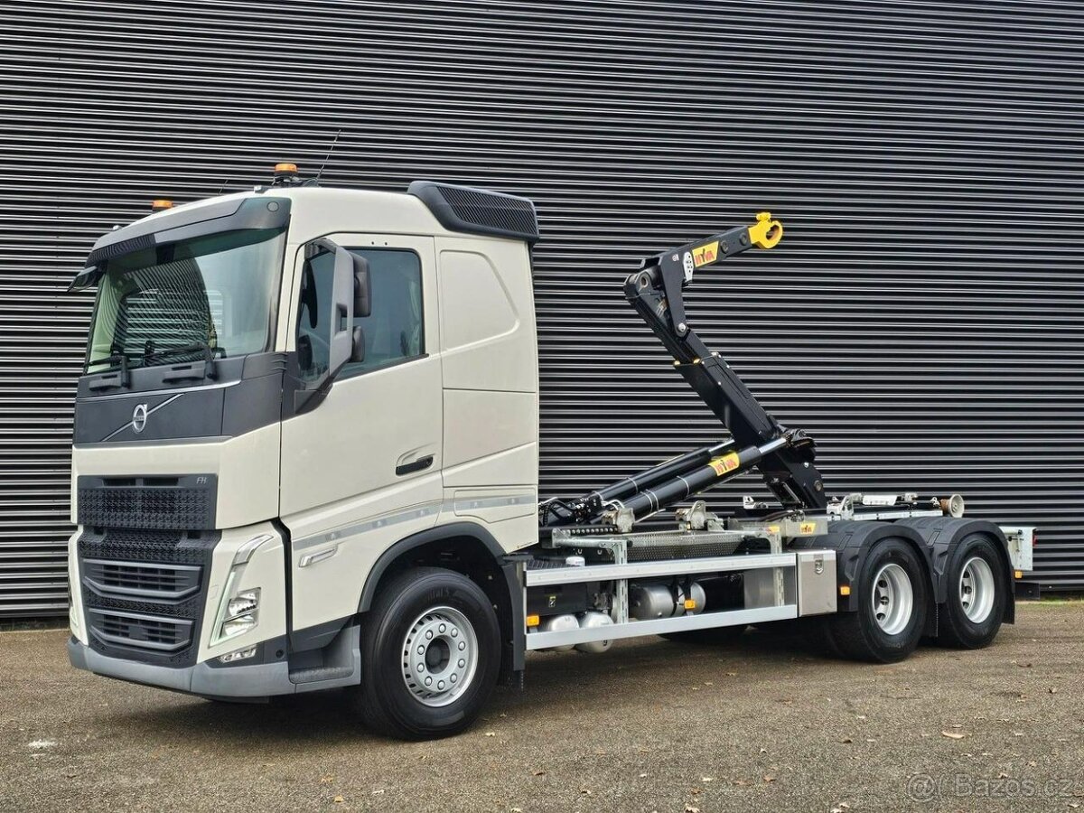 Volvo FH13 460 6x4 / Zalamovací hák / Nosič kontejnerů HYVA
