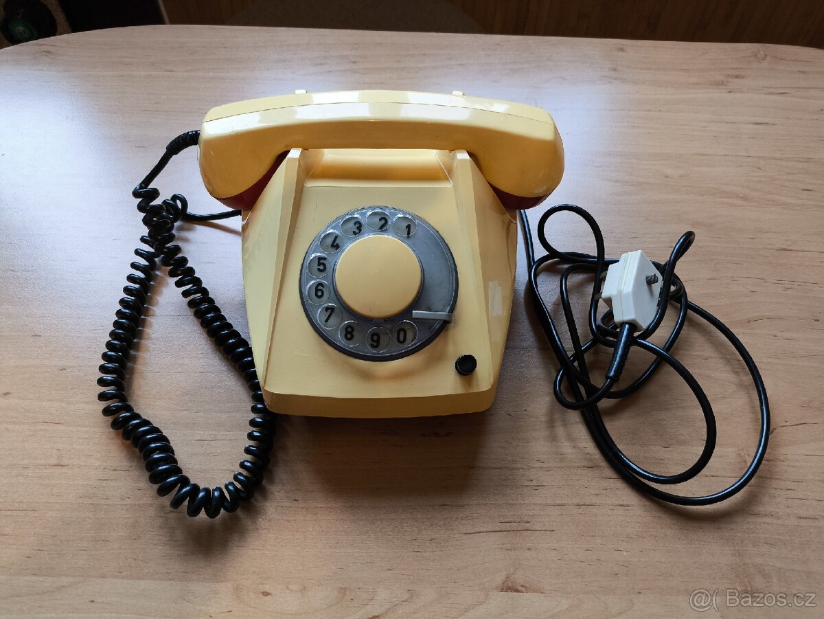 retro telefon Tesla Stropkov