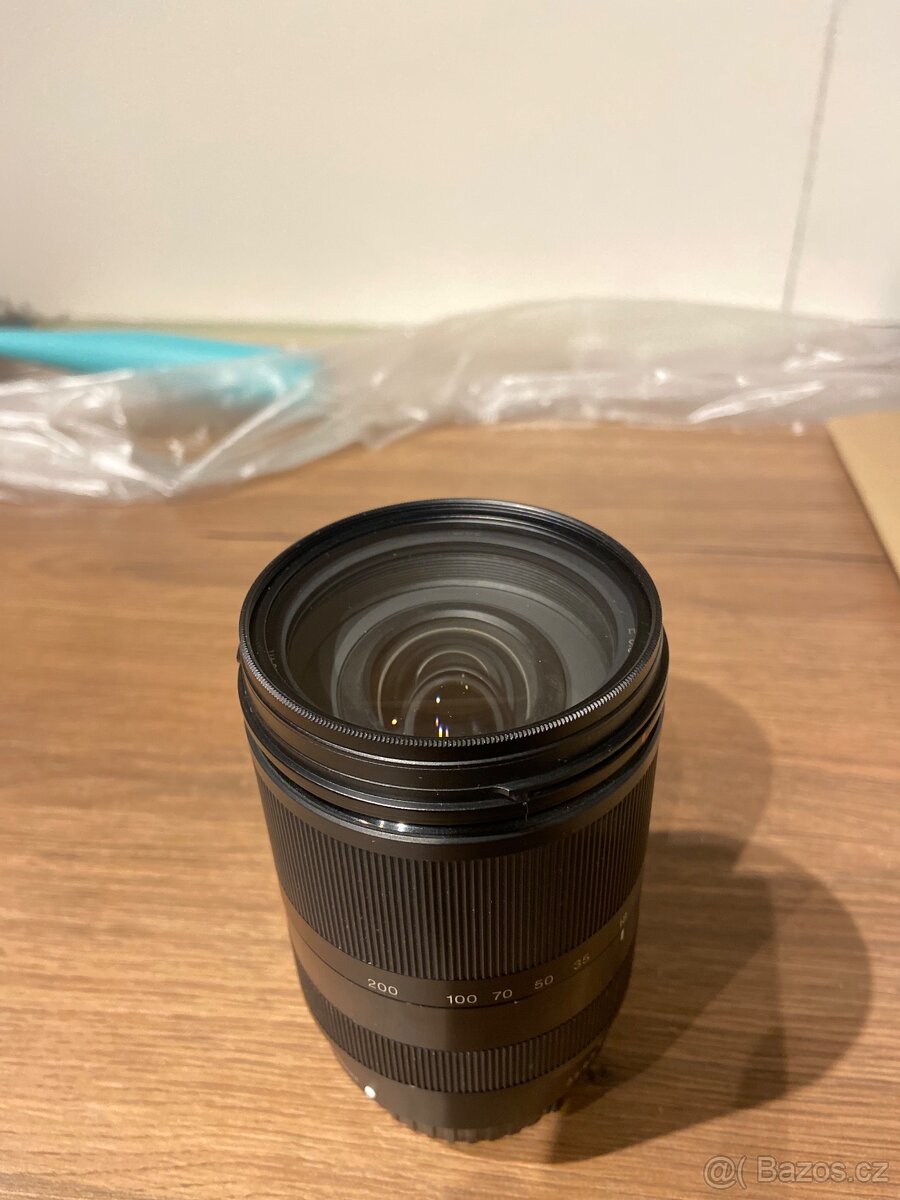 Sony E 18-200mm F3.5-6.3 OSS LE