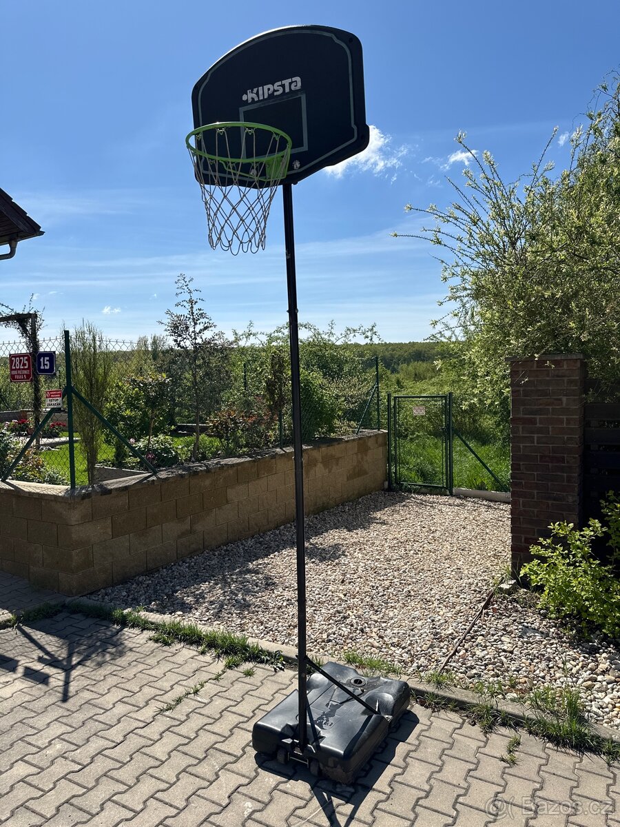 Basketbalový koš