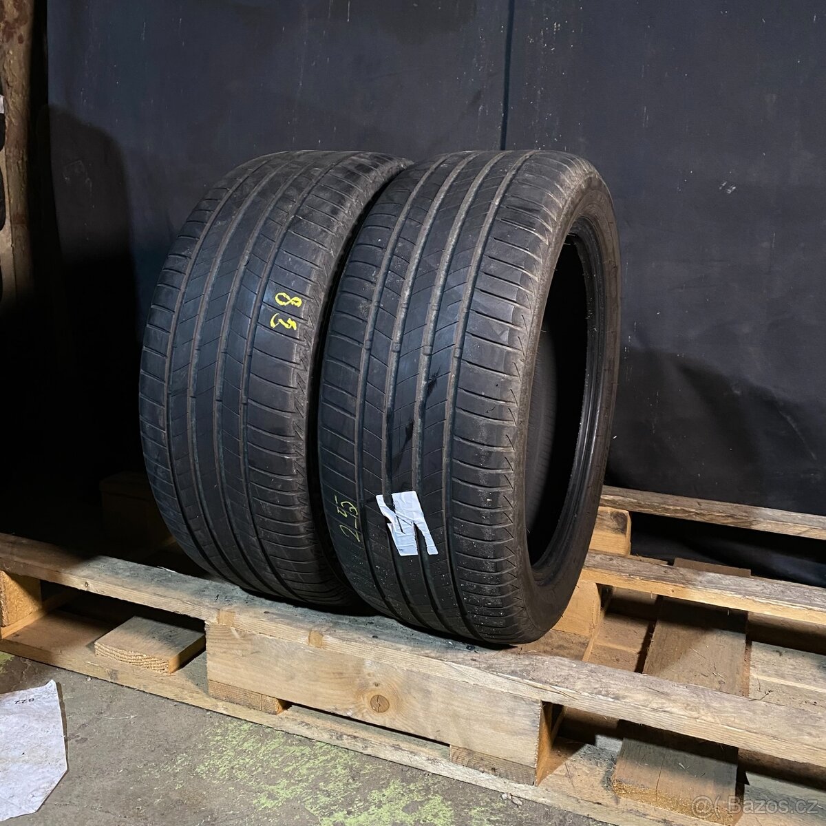 Letní pneu 245/45 R18 100Y Bridgestone RF 3,5-4mm