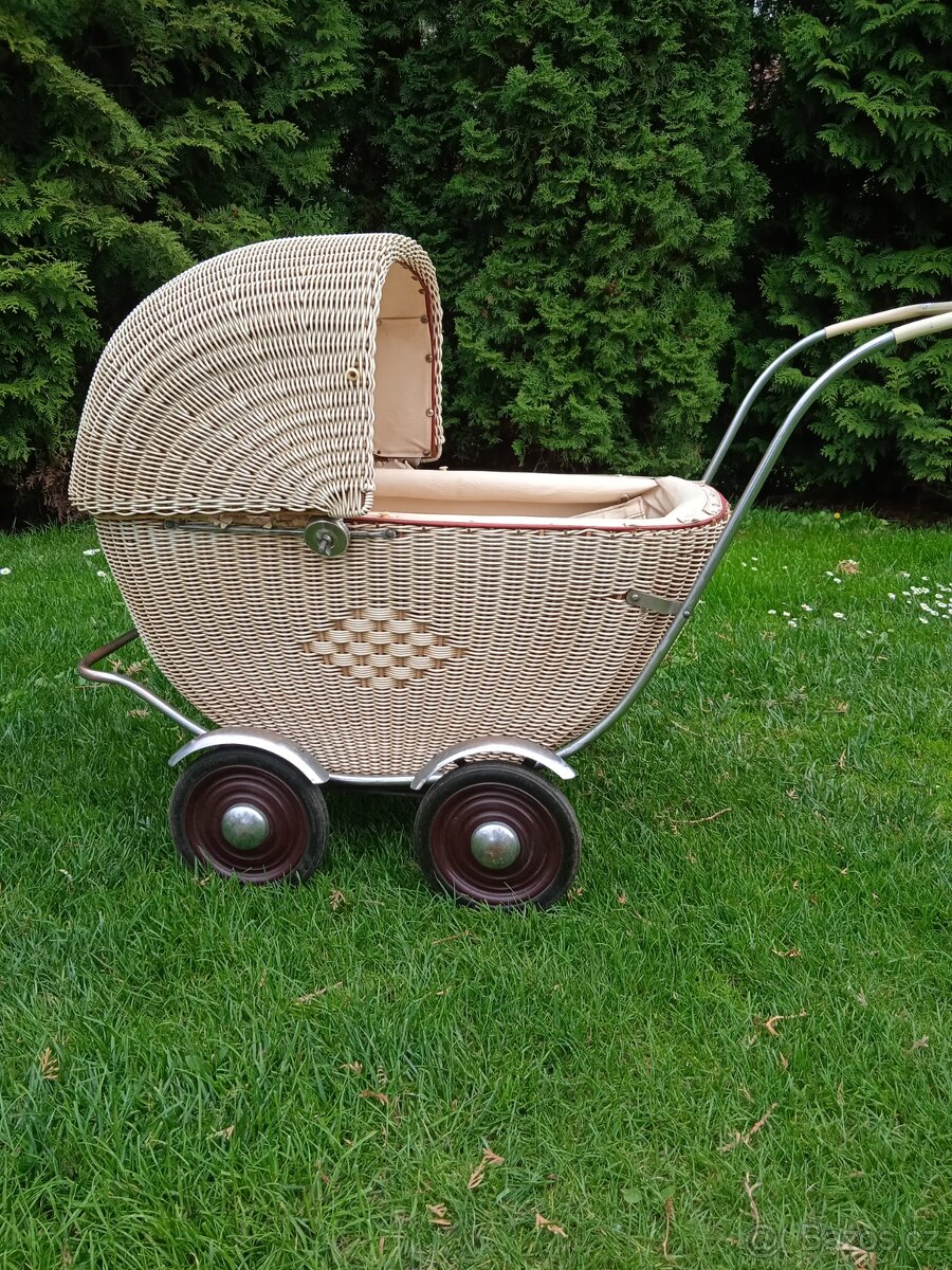 Retro kočárek