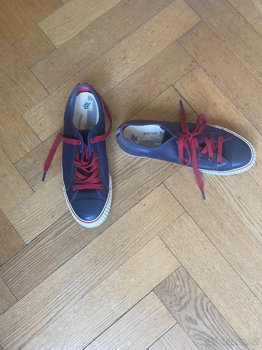 Tenisky kožené prodyšné vel.42 z větráním. Zn. PF
