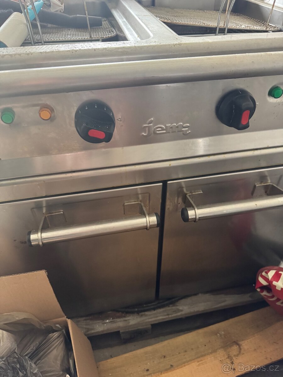 NOVÁ CENA gastro stroje, konec provozu vše za super cenu