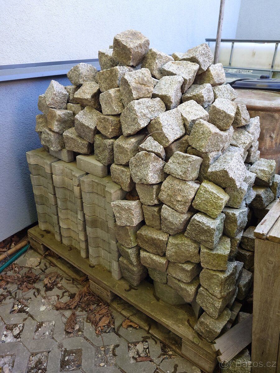 Žulové kostky